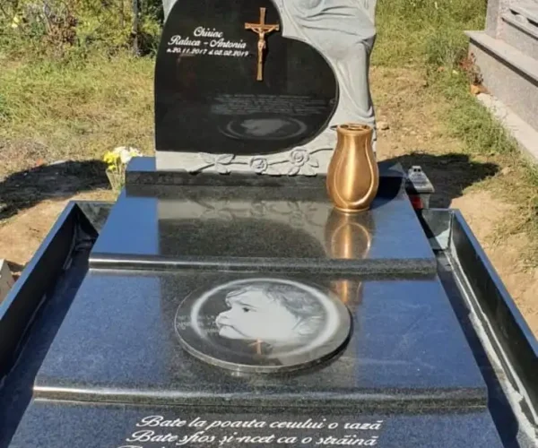monumente-funerare-iasi-speciale (1)