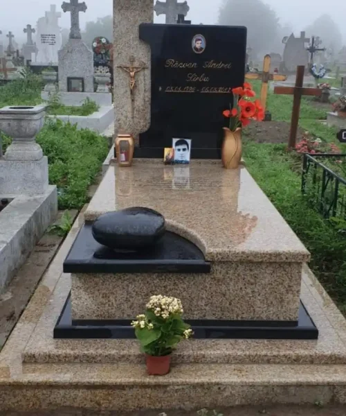 monumente-funerare-iasi-speciale (2)